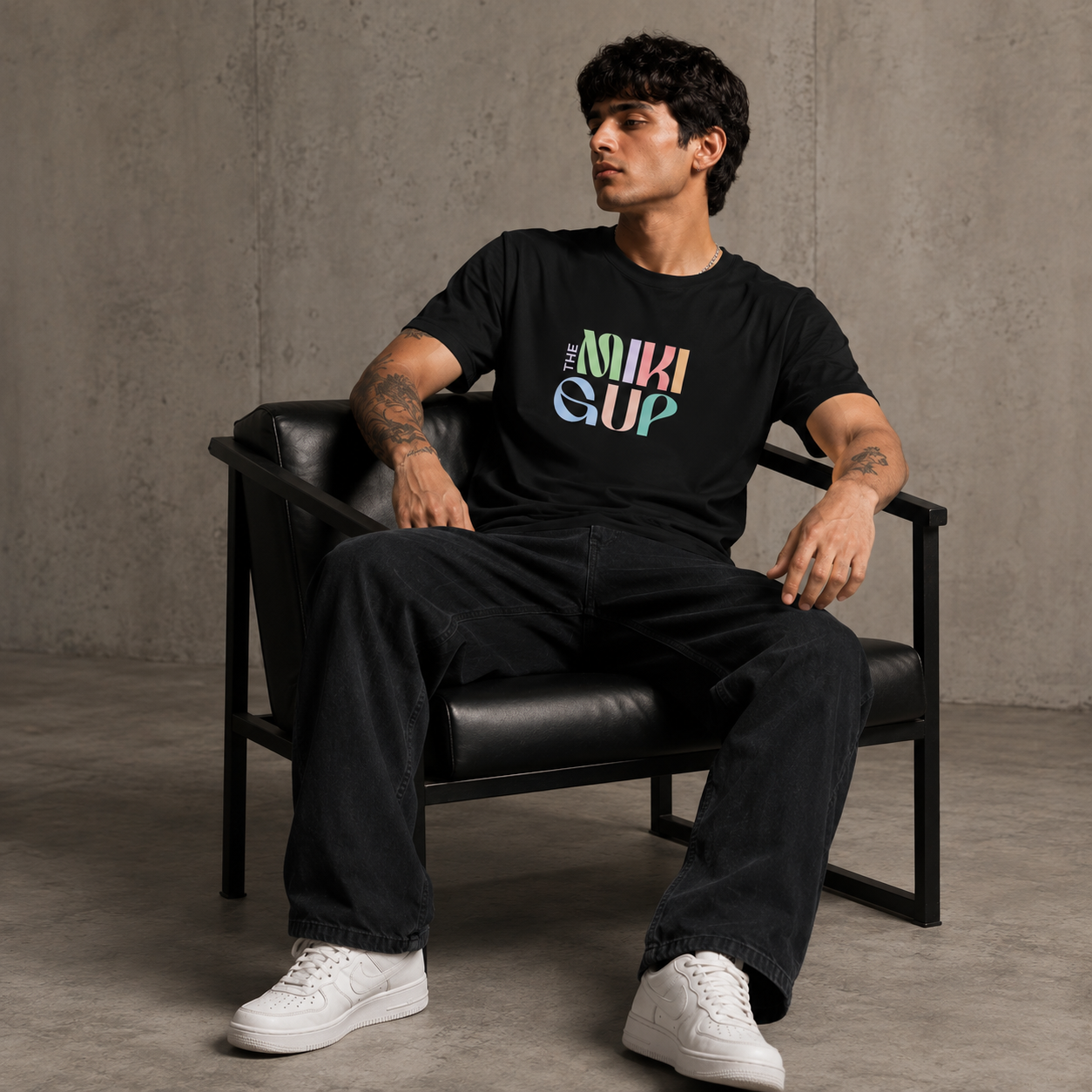 MIKIGUP Graphic Tee – Black