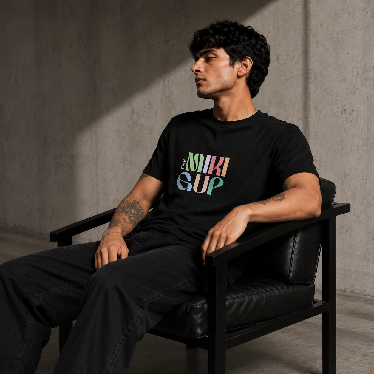 MIKIGUP Graphic Tee – Black