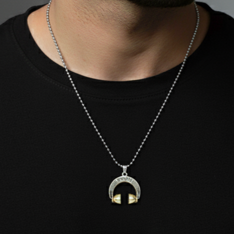 Golden Horseshoe Pendant Chains