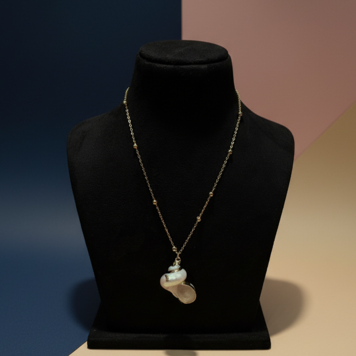 Natural Baroque Pearl Pendant Necklace