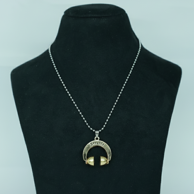 Golden Horseshoe Pendant Chains